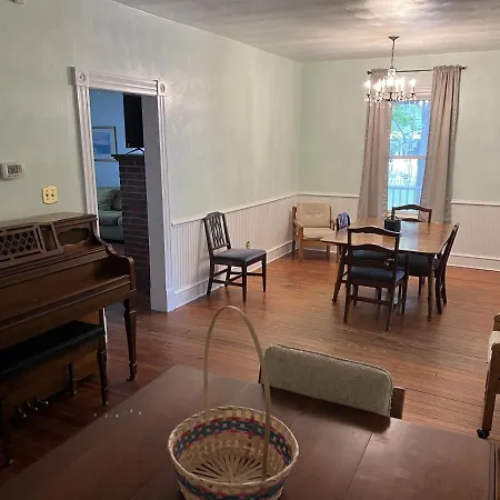 Captains Quarters By The Bay Cottage
